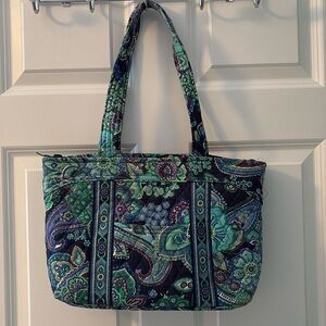 Vera Bradley shoulder bag navy blue green floral pattern